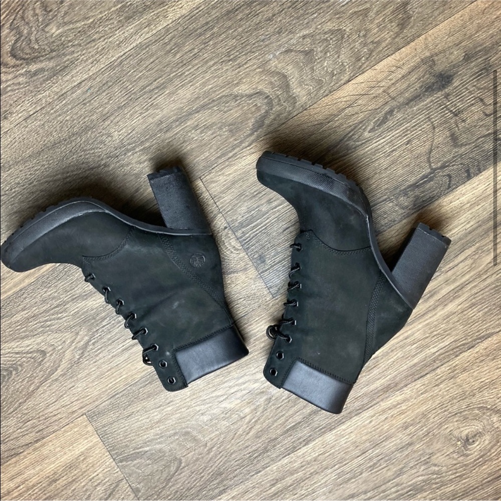 Timberland Leather Lace-Up Tractor Platform Boots - Picture 4 of 16